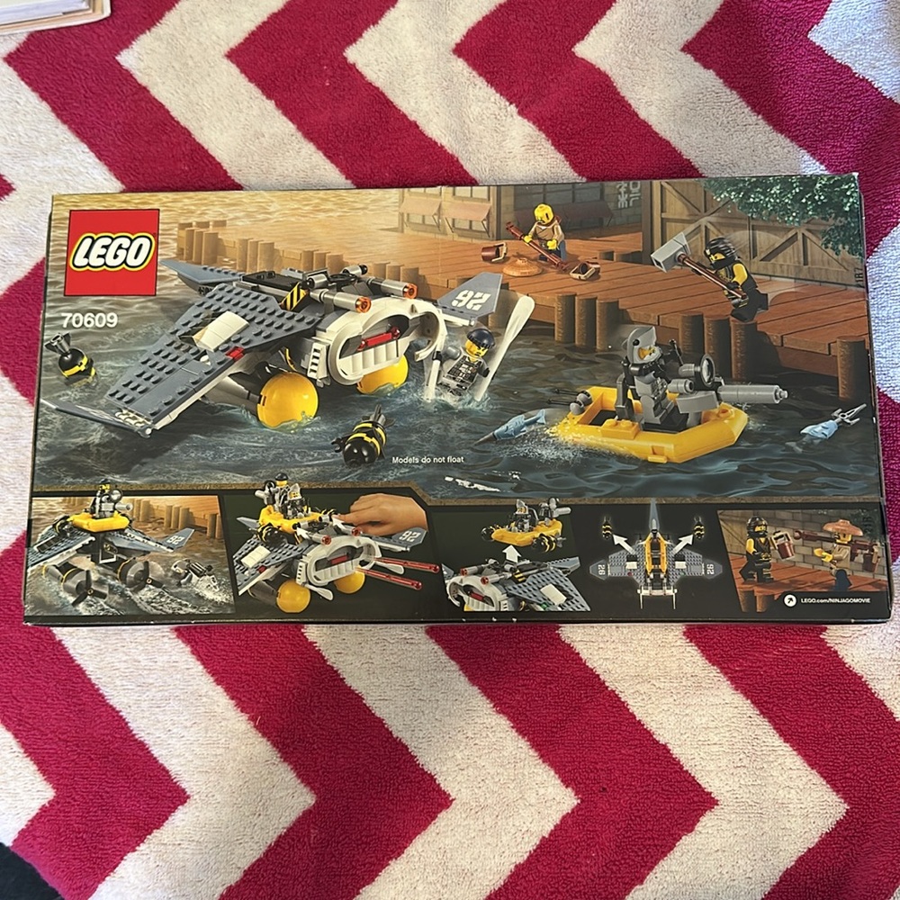 BNIB LEGO Ninjago 70609 Manta Ray Bomber SEALED NEW - Picture 2 of 4